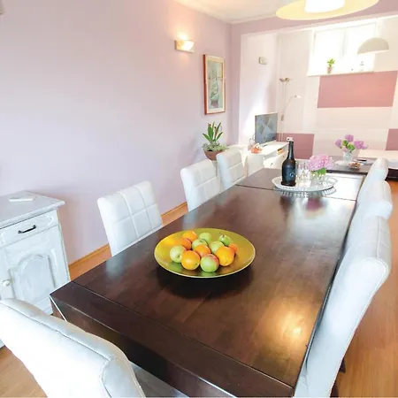 3 Bedroom Beautiful In