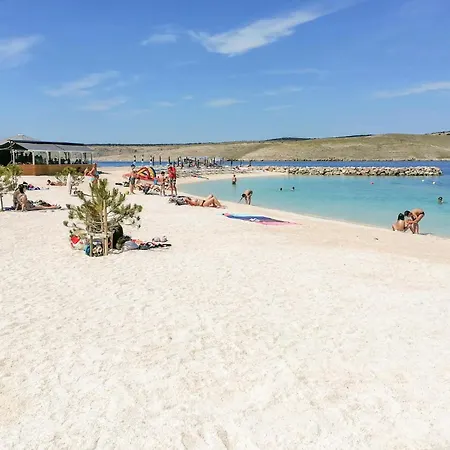 3 Bedroom Beautiful In Vakantiehuis *