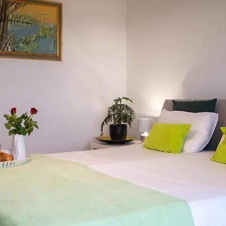 3 Bedroom Beautiful In Jadranovo