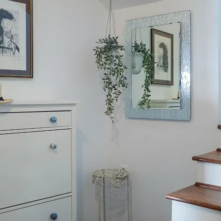 3 Bedroom Beautiful In Casa vacanze Jadranovo