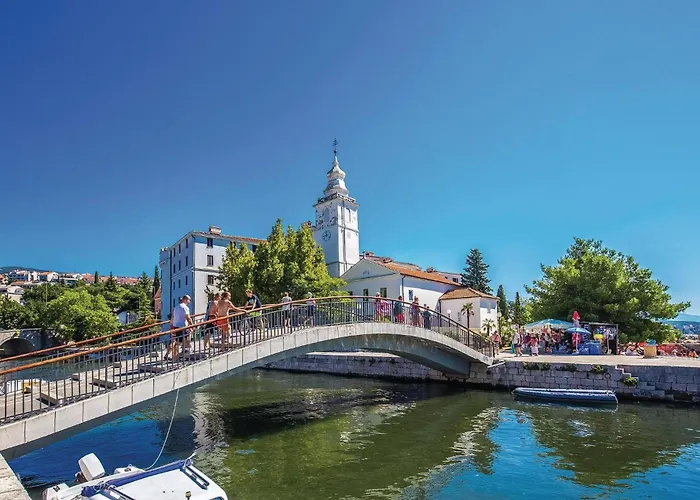 펜션 3 Bedroom Beautiful In