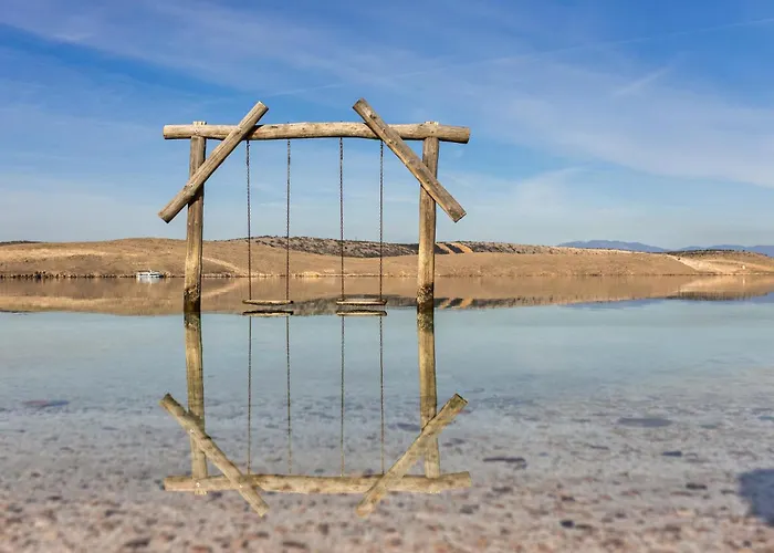 3 Bedroom Beautiful In 펜션 자드라보노