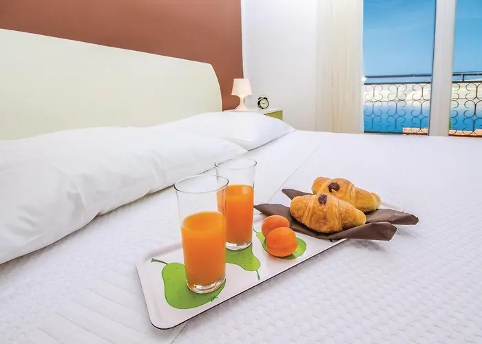 펜션 3 Bedroom Beautiful In